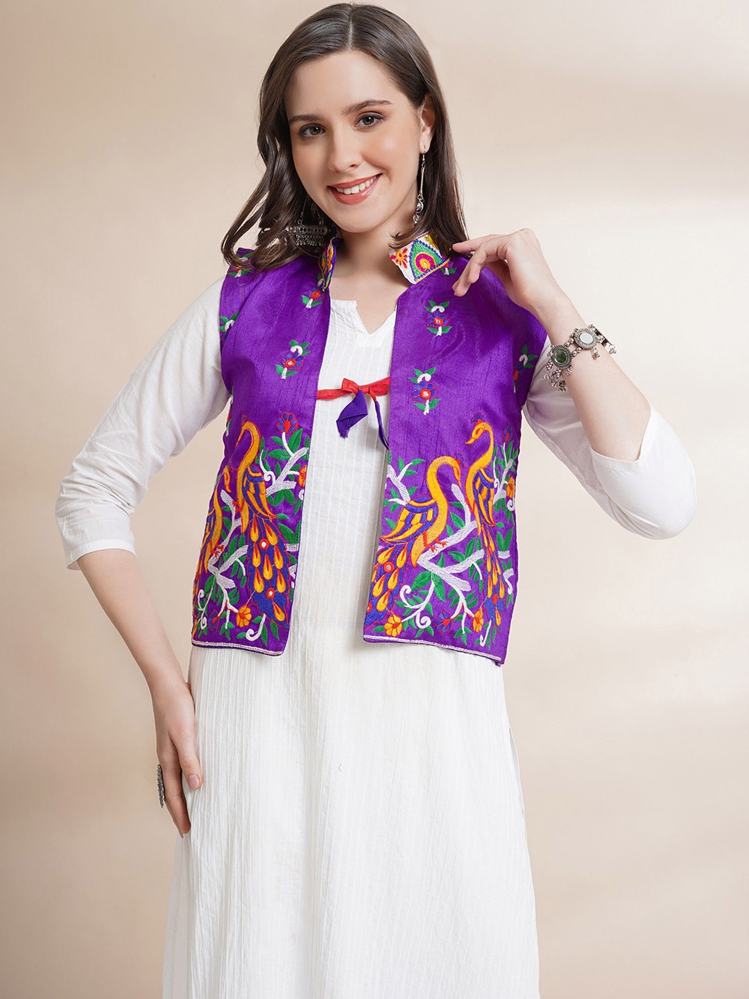 

BANJARA INDIA Women Floral Crop Bomber with Embroidered Jacket, Green