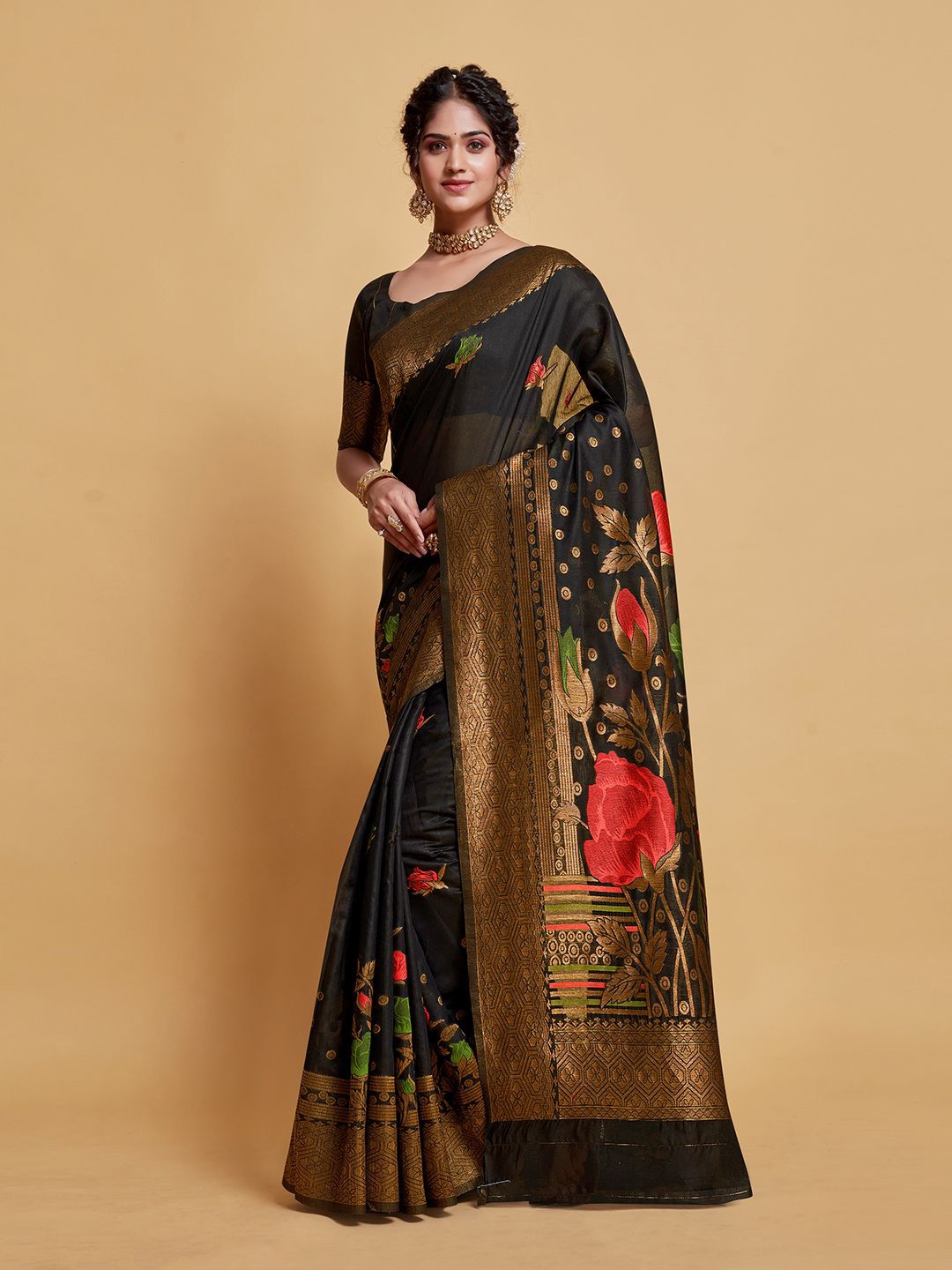 

Pionex Woven Floral Design Zari Pure Cotton Banarasi Saree, Black