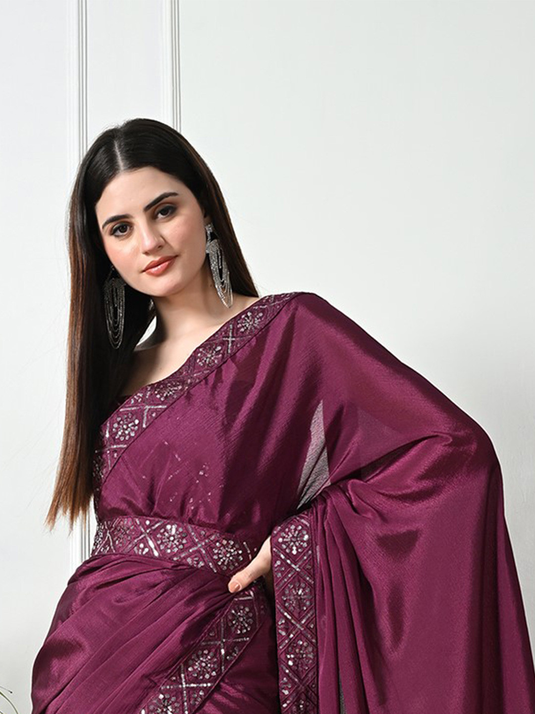 

Pionex Embroidered Sequinned Pure Chiffon Belted Saree, Purple