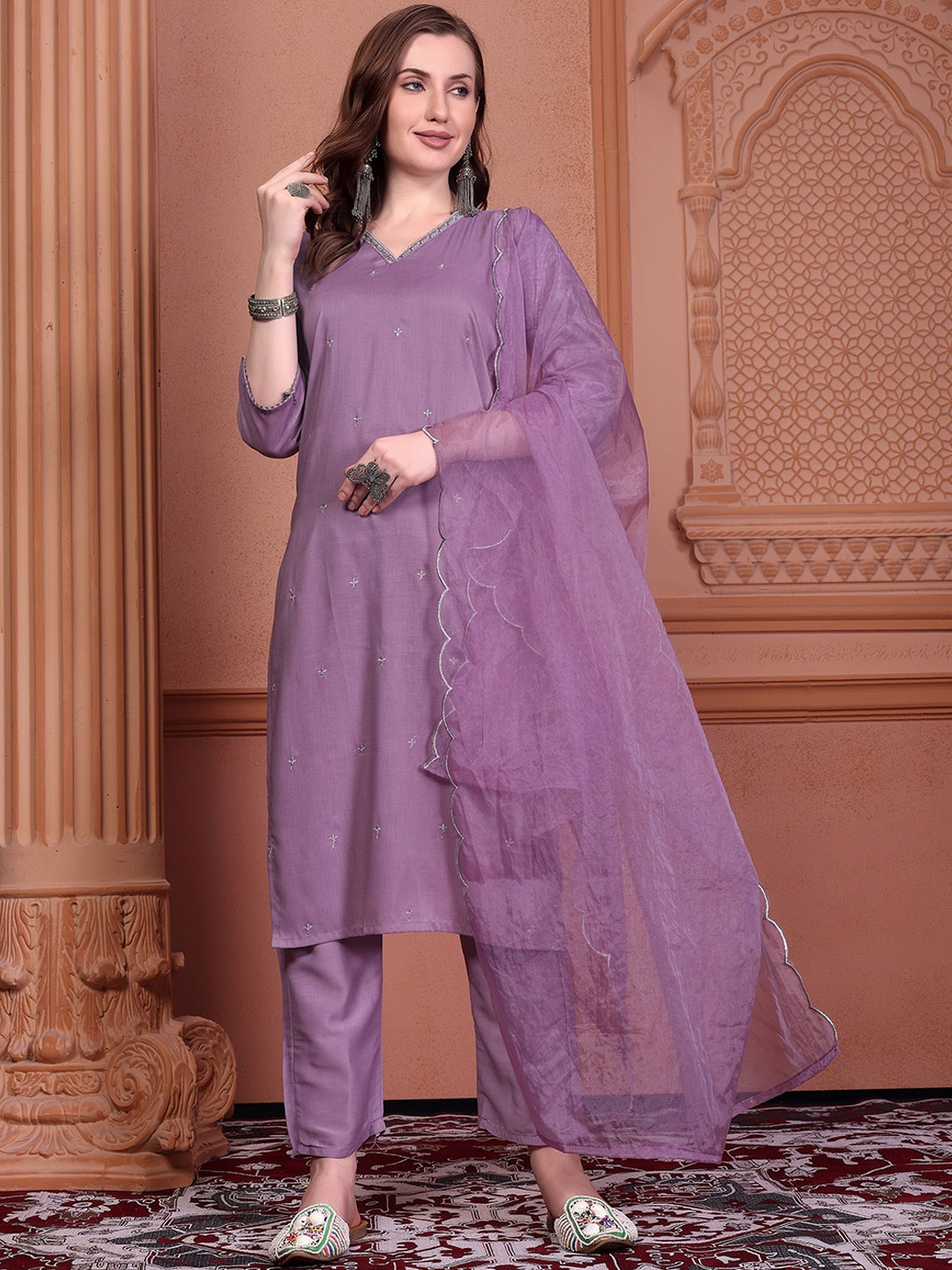 

WORIVOC Women Ethnic Motifs Embroidered Regular Kurta with Trousers & With Dupatta, Purple
