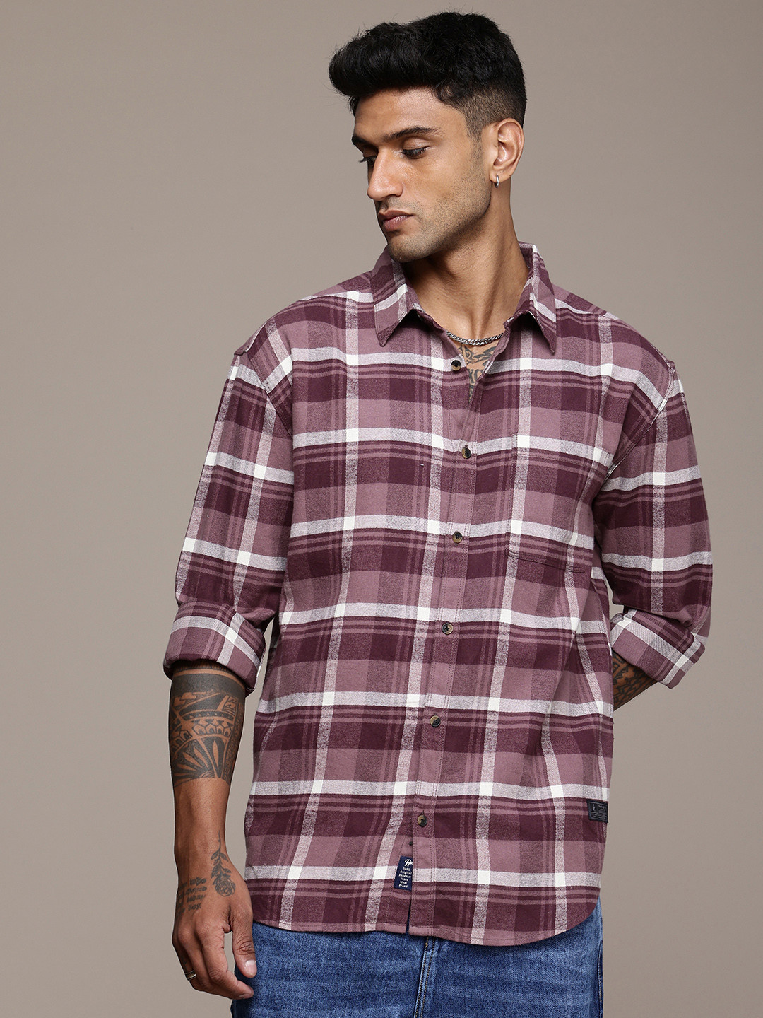 

The Roadster Lifestyle Co. Men Checked Relaxed Fit Pure Cotton Casual Shirt, Maroon