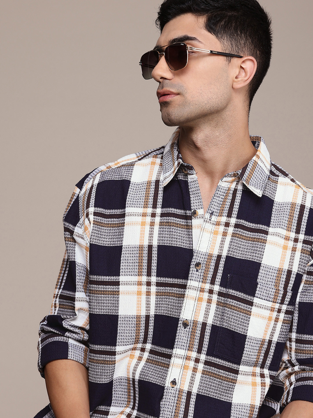

Roadster Self Design Checkered Relaxed Fit Casual Shirt, Navy blue