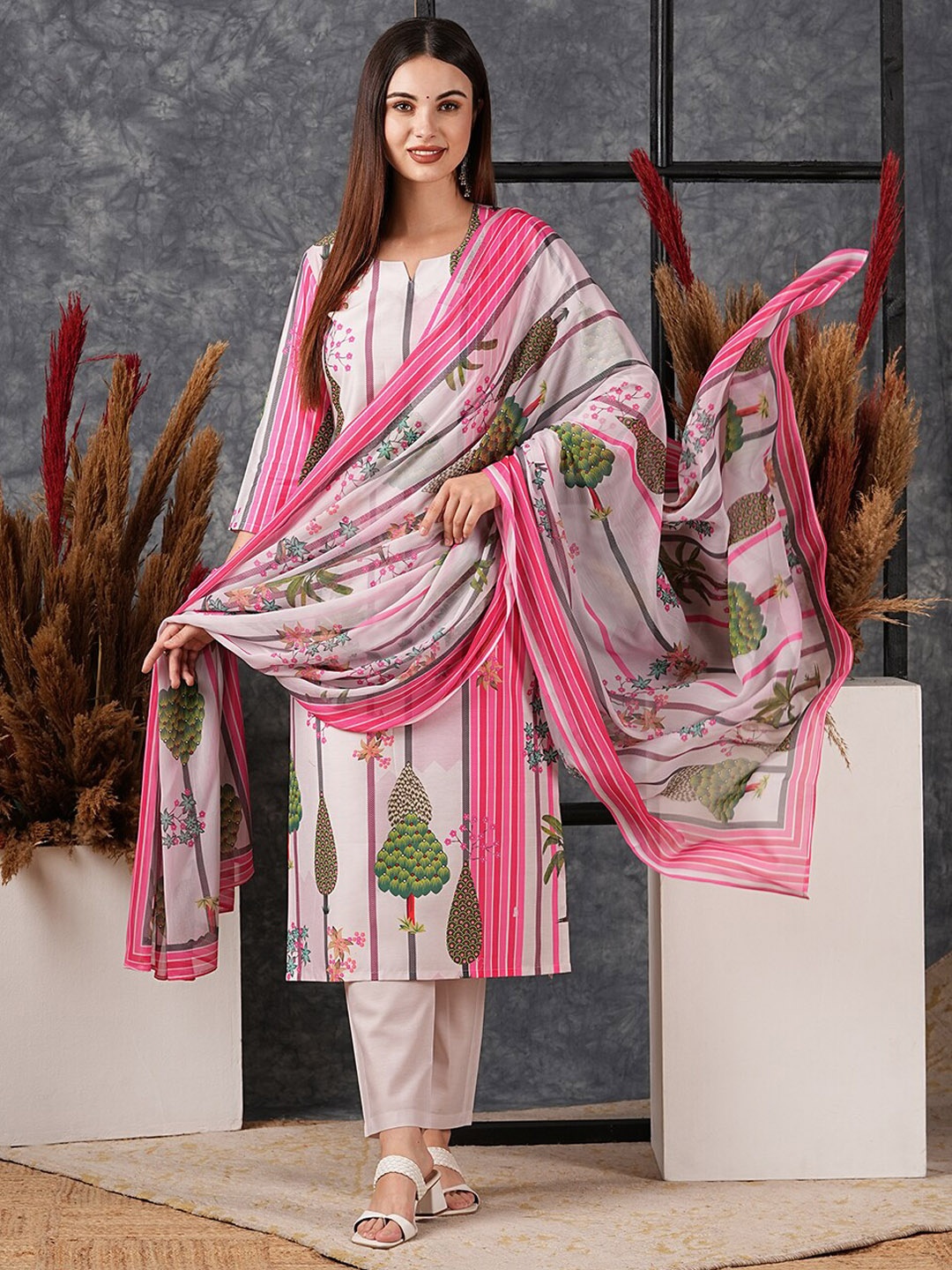 

KALINI Women Printed Regular Kurta with Trousers & With Dupatta, Pink