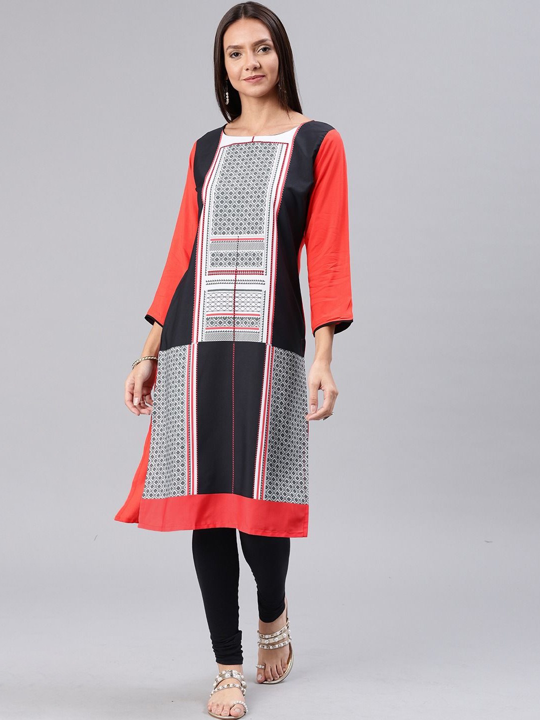 

KALINI Geometric Printed Round Neck Straight Kurta, Black
