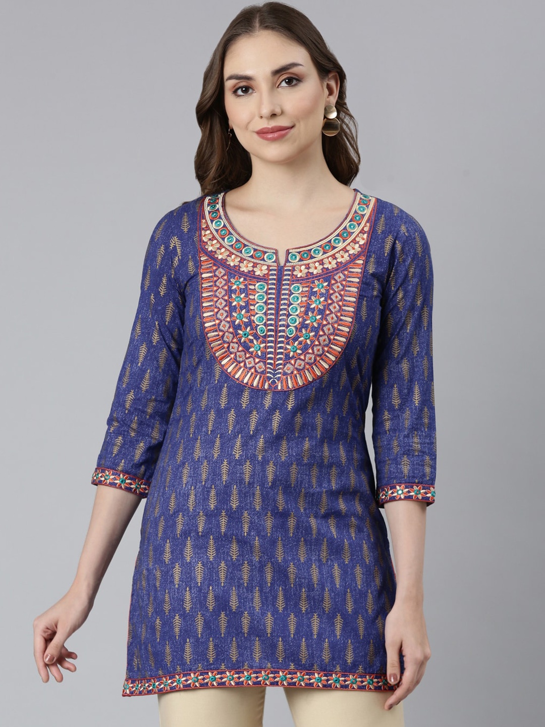 

Souchii Women Geometric Printed Thread Work Grandeur & Majestic Artwork Kurta, Blue