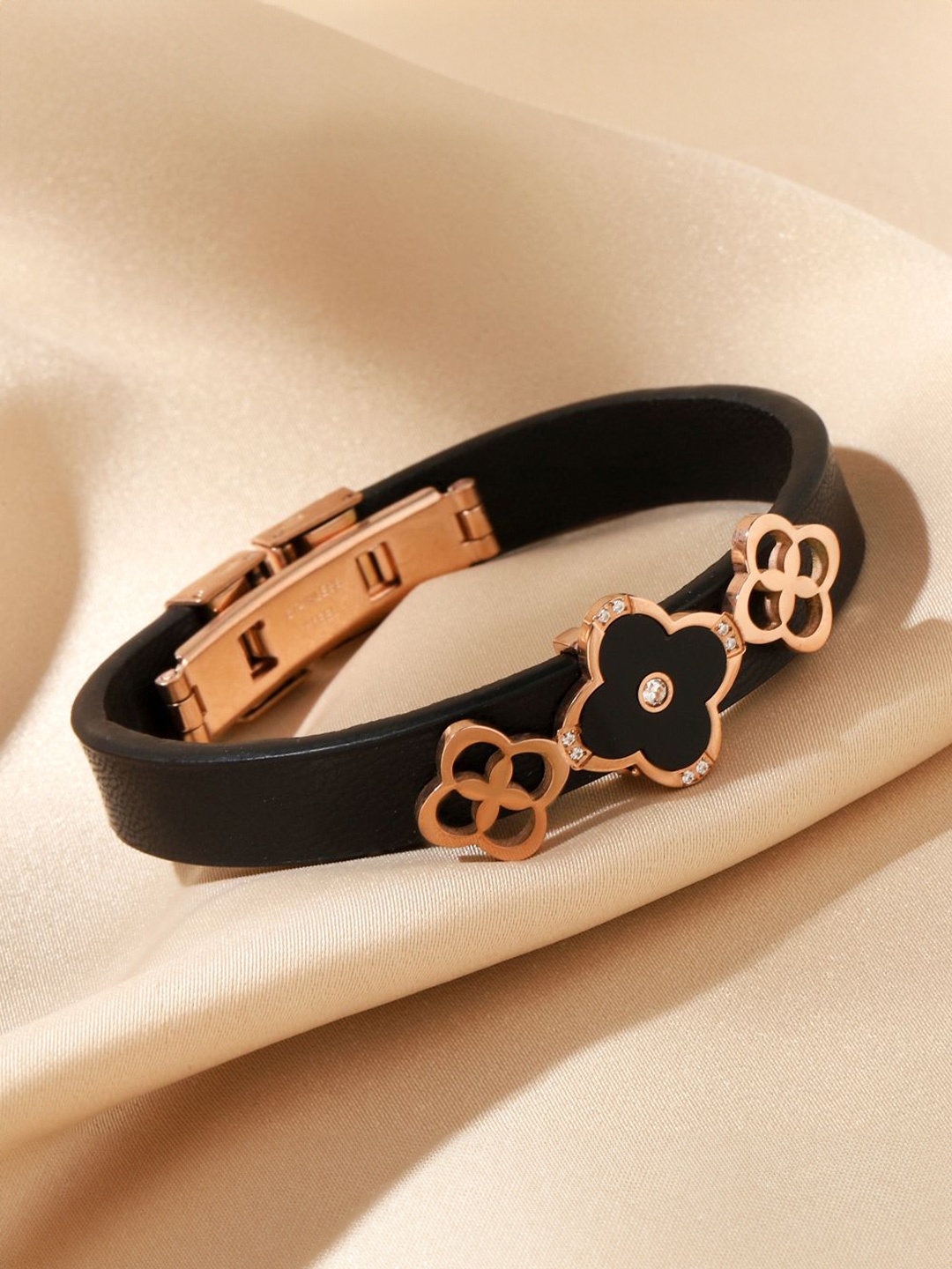 

SALTY Vivid Fusion Bracelet for Women, Gold