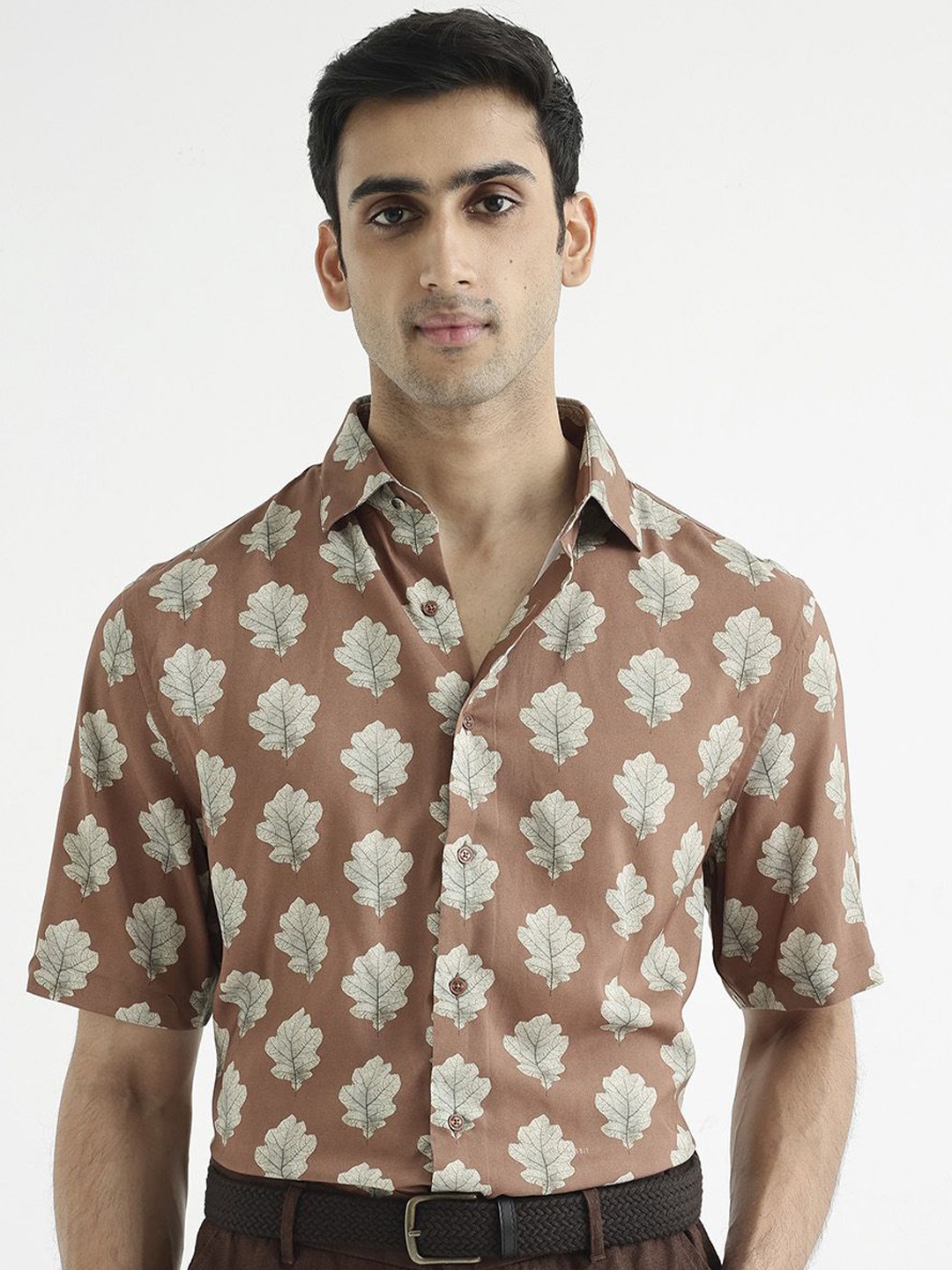 

RARE RABBIT Men Tropical Printed Cotton Casual Shirt, Brown