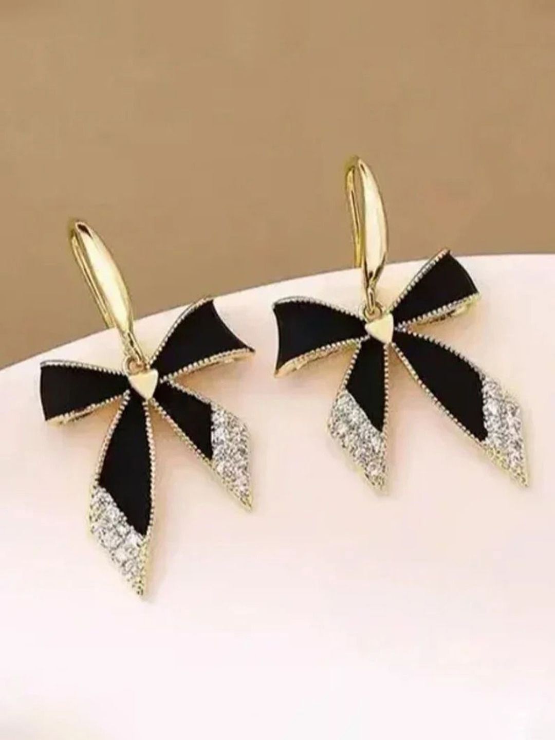 

Xivir Contemporary Drop Earrings, Multi