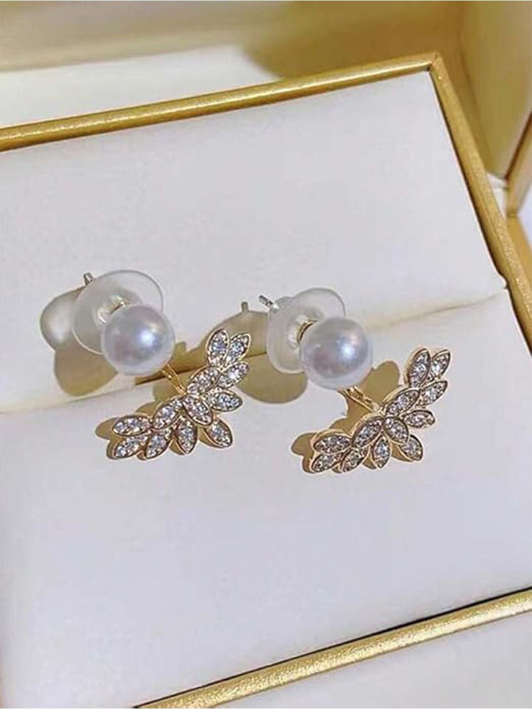 

Xivir Women Contemporary Studs Earrings, Gold