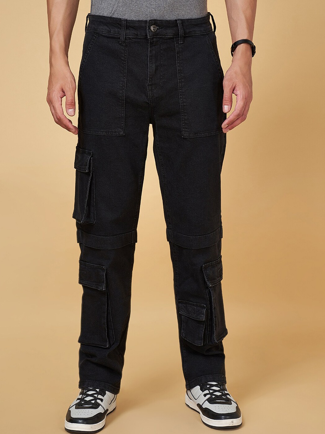 

SF JEANS by Pantaloons Men Regular Fit Clean Look Jeans, Black