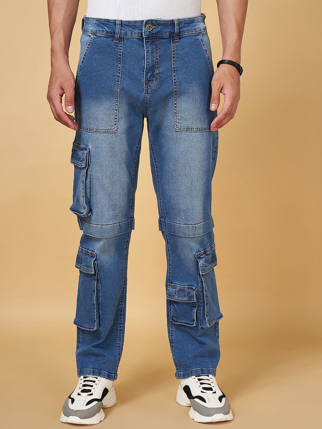 

SF JEANS by Pantaloons Men Mildly Distressed Light Fade Jeans, Blue
