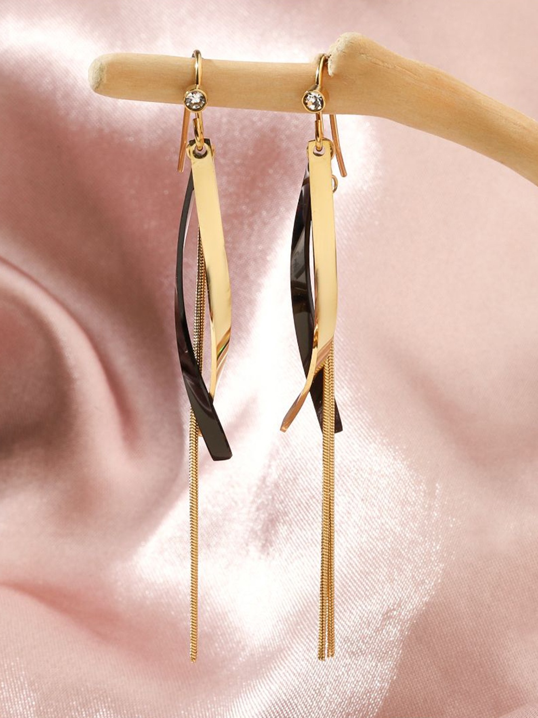 

SALTY Women & Girls Contemporary Hoop Earrings, Gold