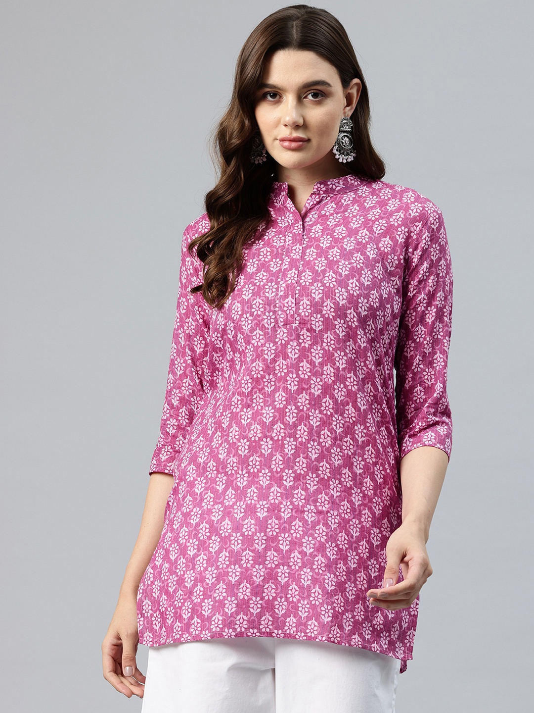 

One Femme Floral Printed Kantha Work Pure Cotton Kantha Work Kurti, Pink