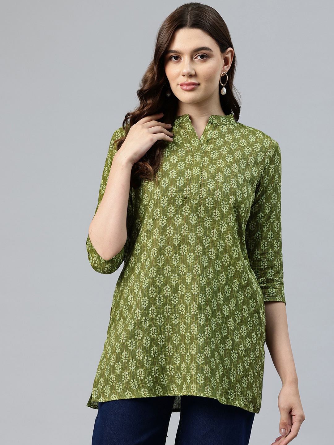 

One Femme Floral Printed Kantha Work Pure Cotton Kantha Work Kurti, Green