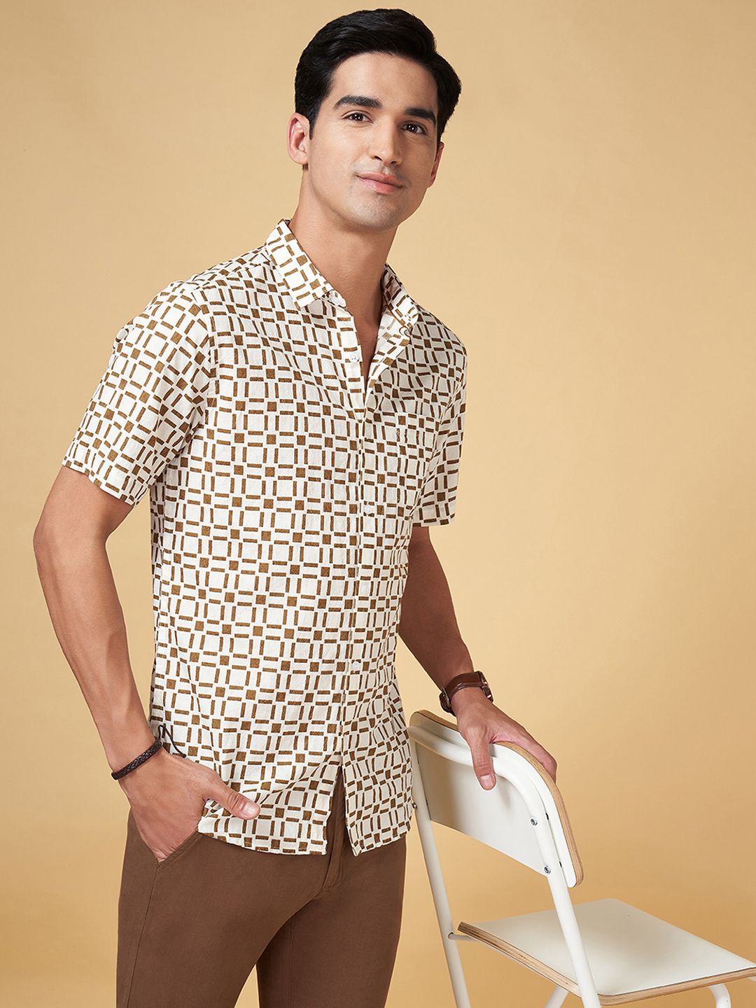 

BYFORD by Pantaloons Men Opaque Printed Cotton Casual Shirt, Off white