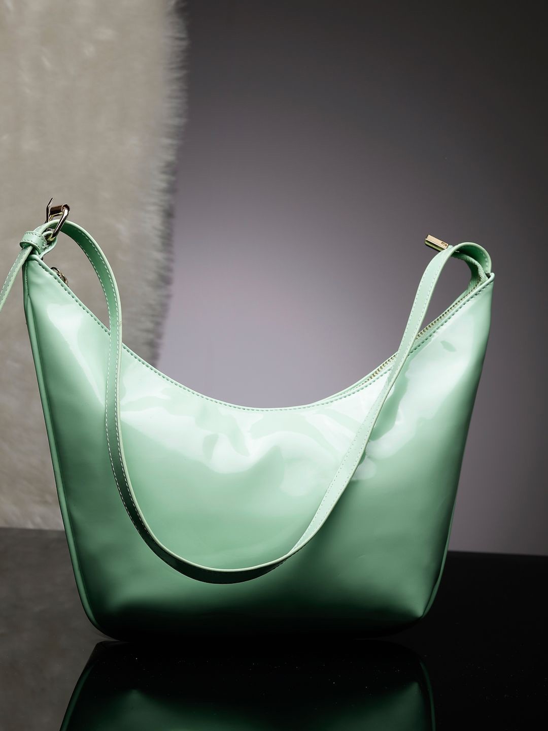 

DressBerry PU Oversized Structured Handheld Bag with Quilted, Green