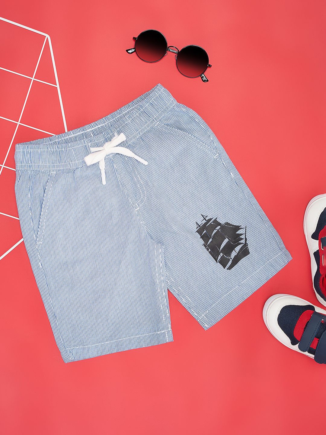 

Pantaloons Junior Solid Boys Printed Shorts, White