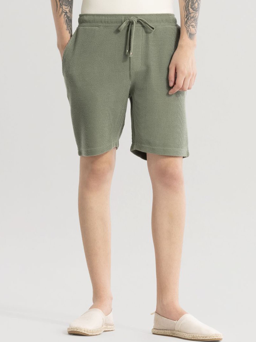 

Snitch Men Loose Fit High-Rise Regular Shorts, Olive