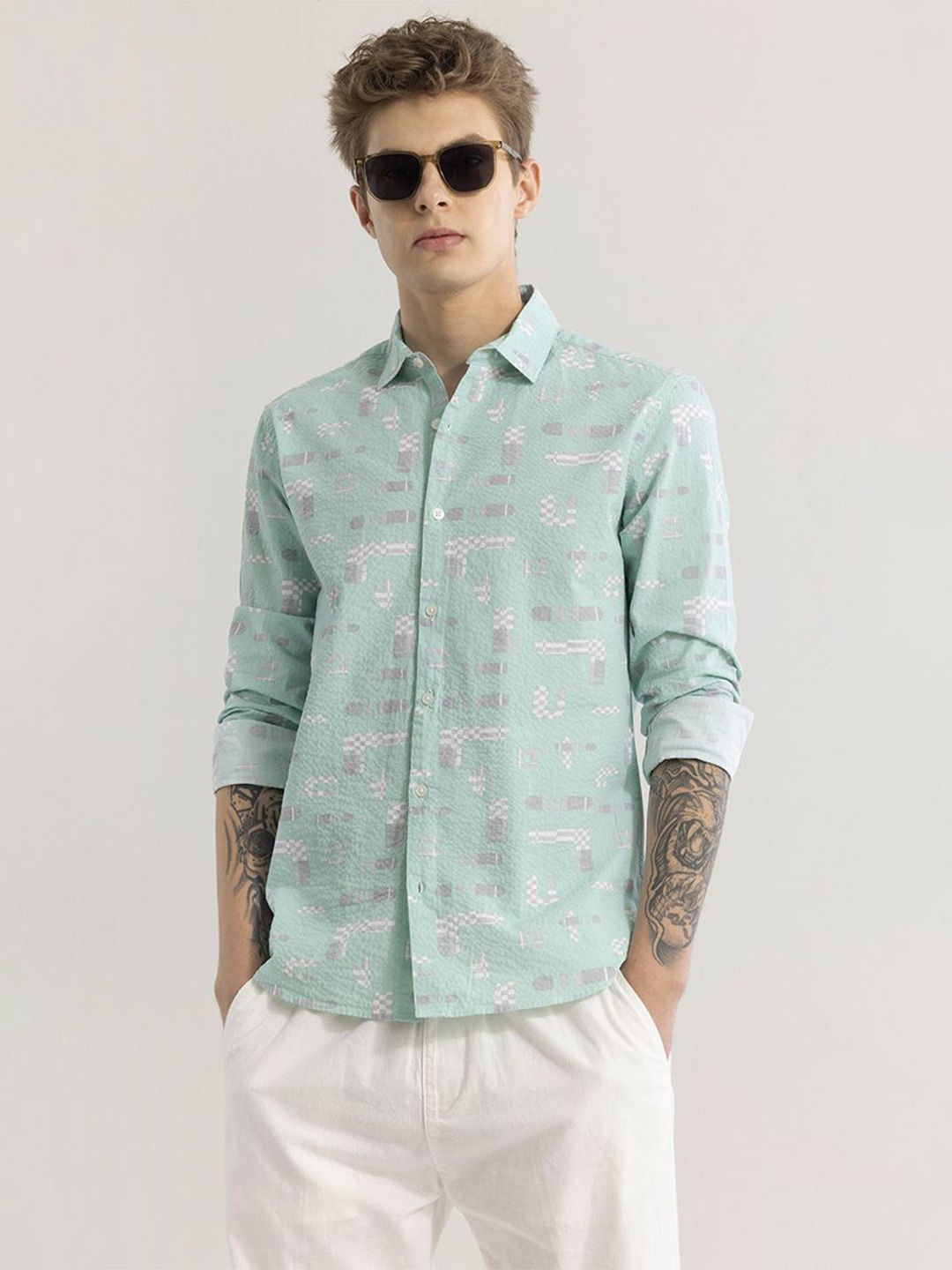 

Snitch Men Geometric Printed Straight Skinny Fit Opaque Casual Shirt, Blue