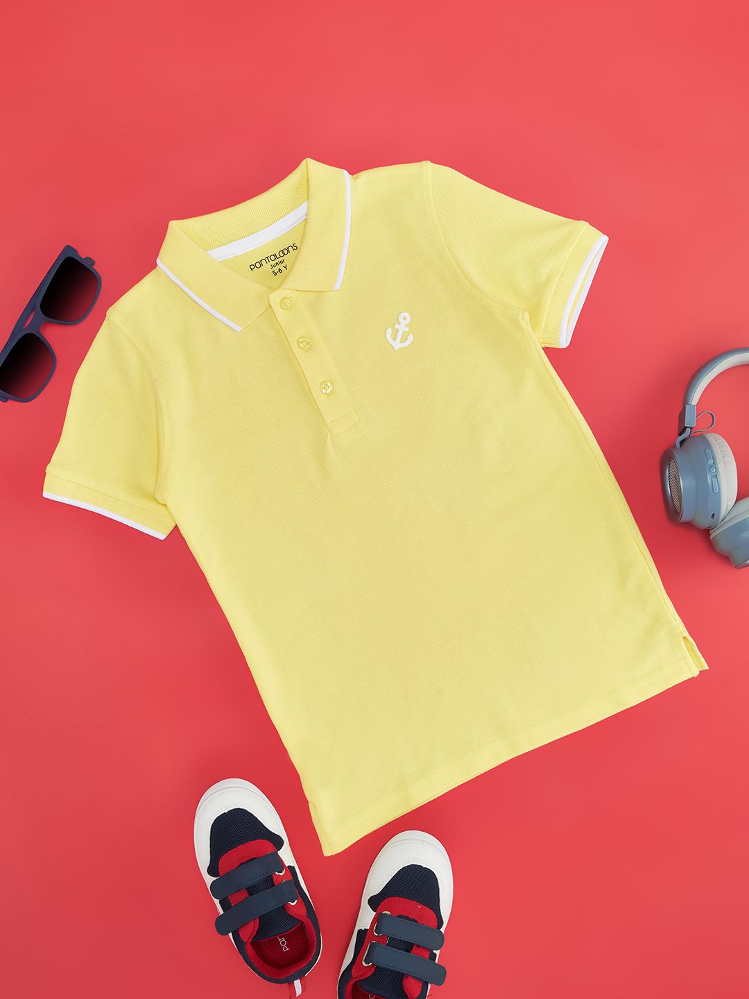 

Pantaloons Junior Boys Solid Polo Collar T-shirt, Yellow