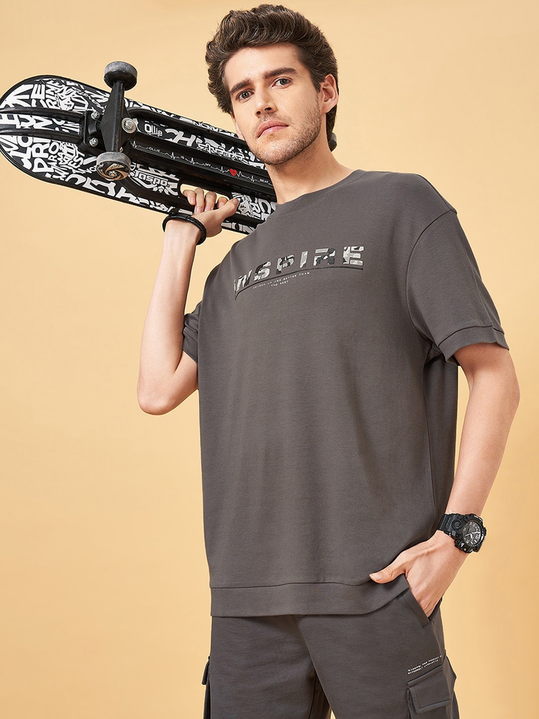 

Street 808 by Pantaloons Men Typography Printed Oversized T-shirt, Grey