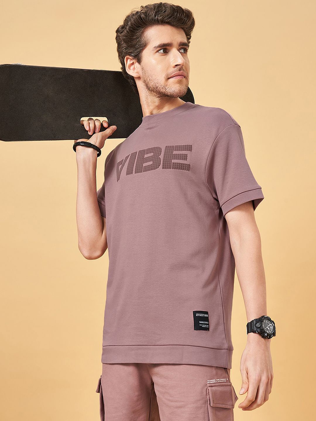 

Street 808 by Pantaloons Men Typography Printed Pure Cotton T-shirt, Mauve