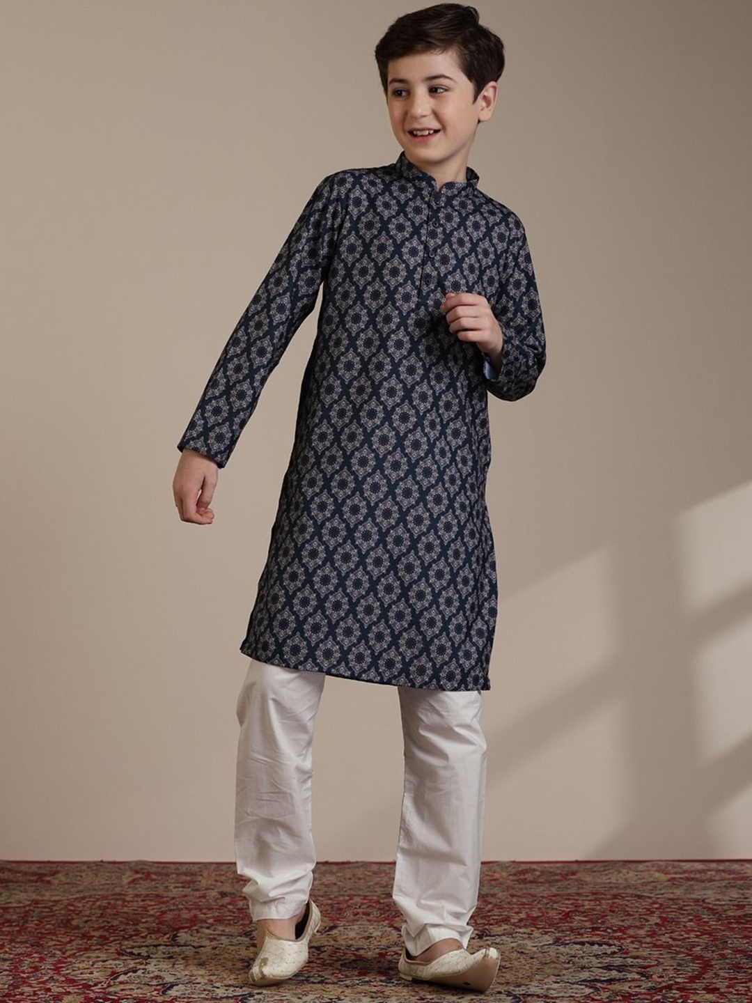 

Manyavar Boys Printed Regular Kurta with Pyjamas, Blue