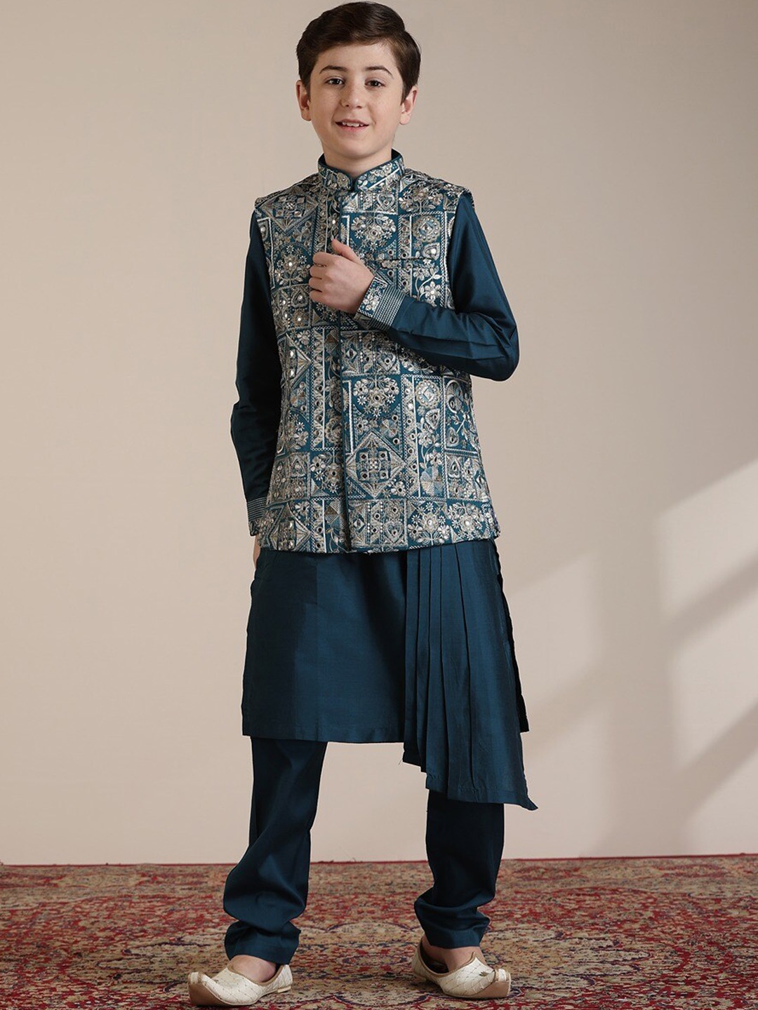 

Manyavar Boys Regular Kurta and Pyjama with Nehru Jacket, Teal