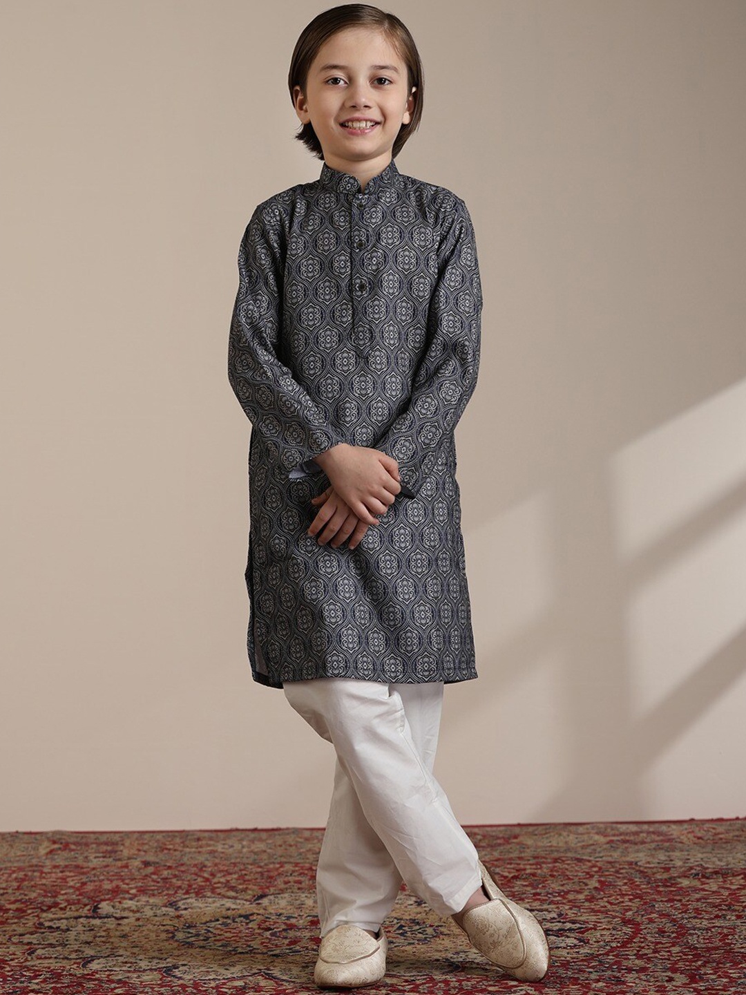 

Manyavar Boys Ethnic Motifs Printed Regular Kurta with Pyjamas, Blue