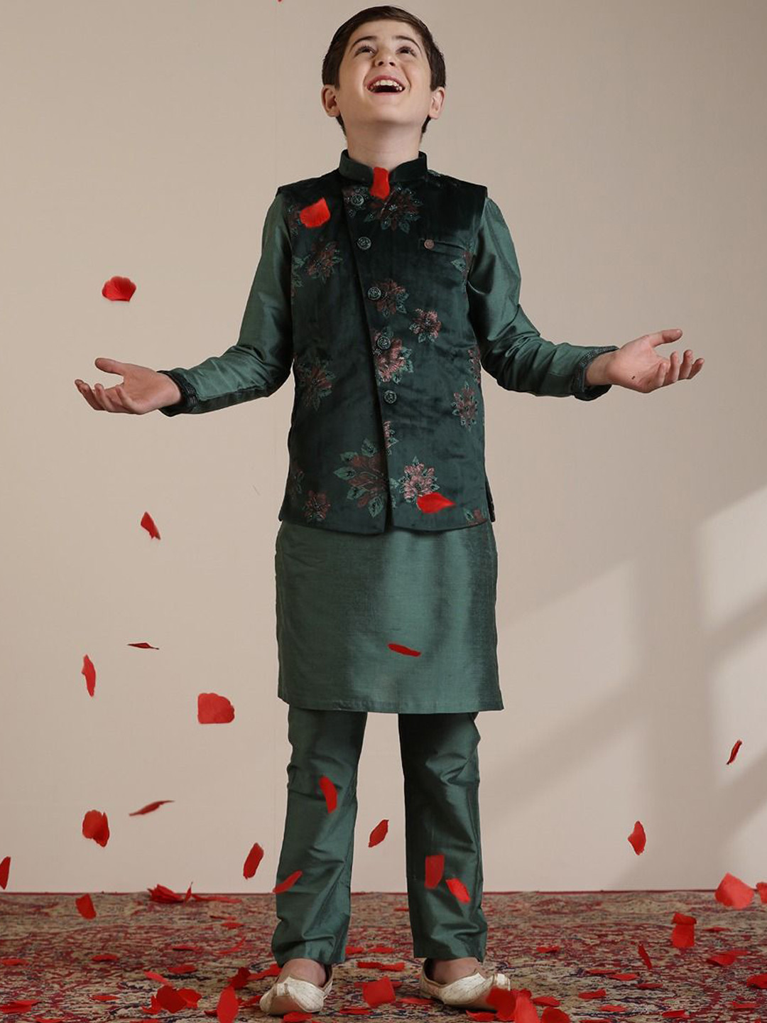 

Manyavar Boys Regular Velvet Kurta and Pyjamas with Jacket, Green