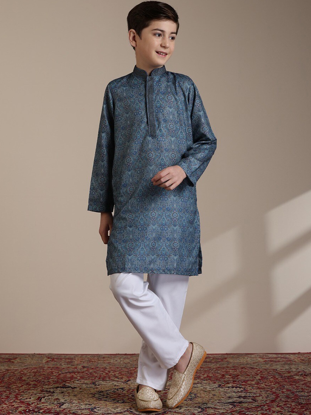 

Manyavar Boys Ethnic Motifs Printed Regular Kurta and Pyjama, Blue