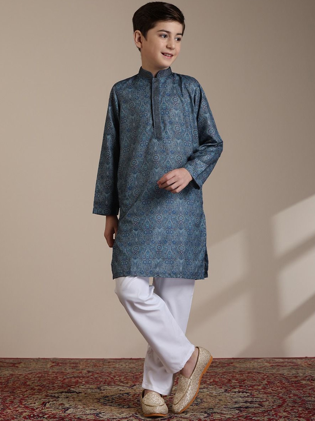 

Manyavar Boys Paisley Printed Regular Straight Kurta With Pyjamas, Blue