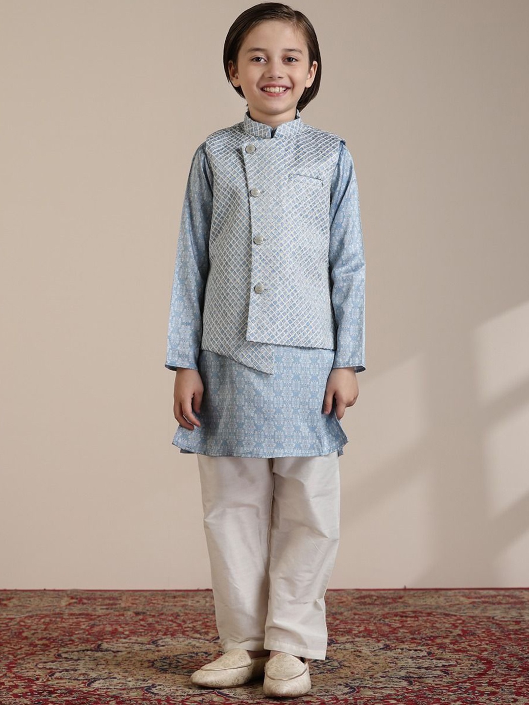 

Manyavar Boys Geometric Printed Kurta and Pyjamas with Jacket, Blue