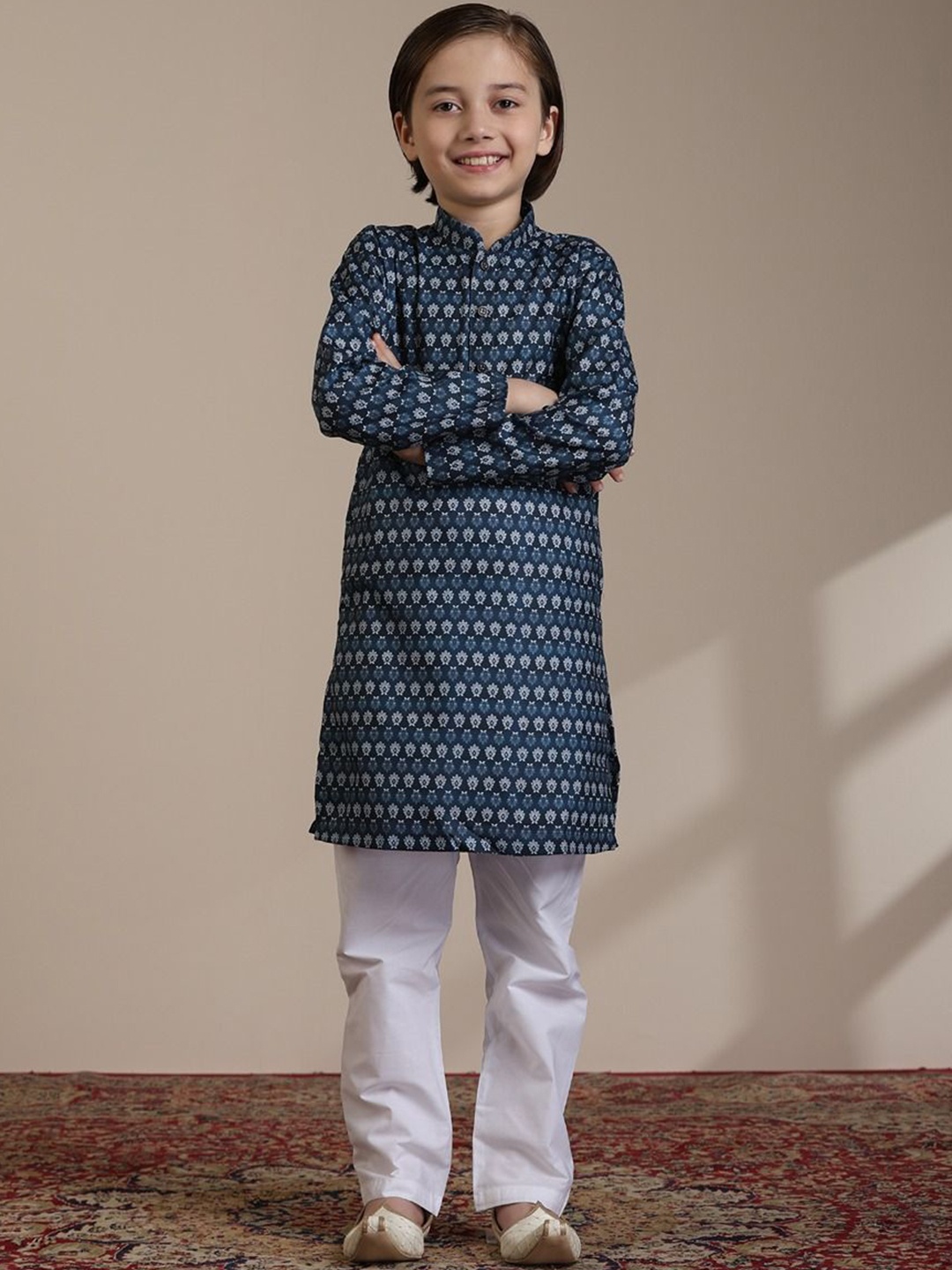 

Manyavar Boys Floral Printed Regular Straight Kurta With Pyjamas, Blue