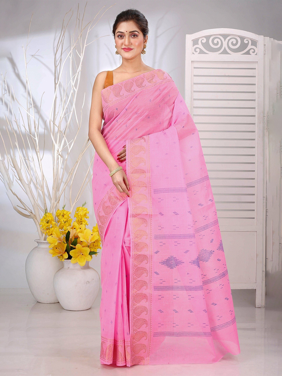 

PuJoy Woven Design Zari Pure Cotton Taant Saree, Pink