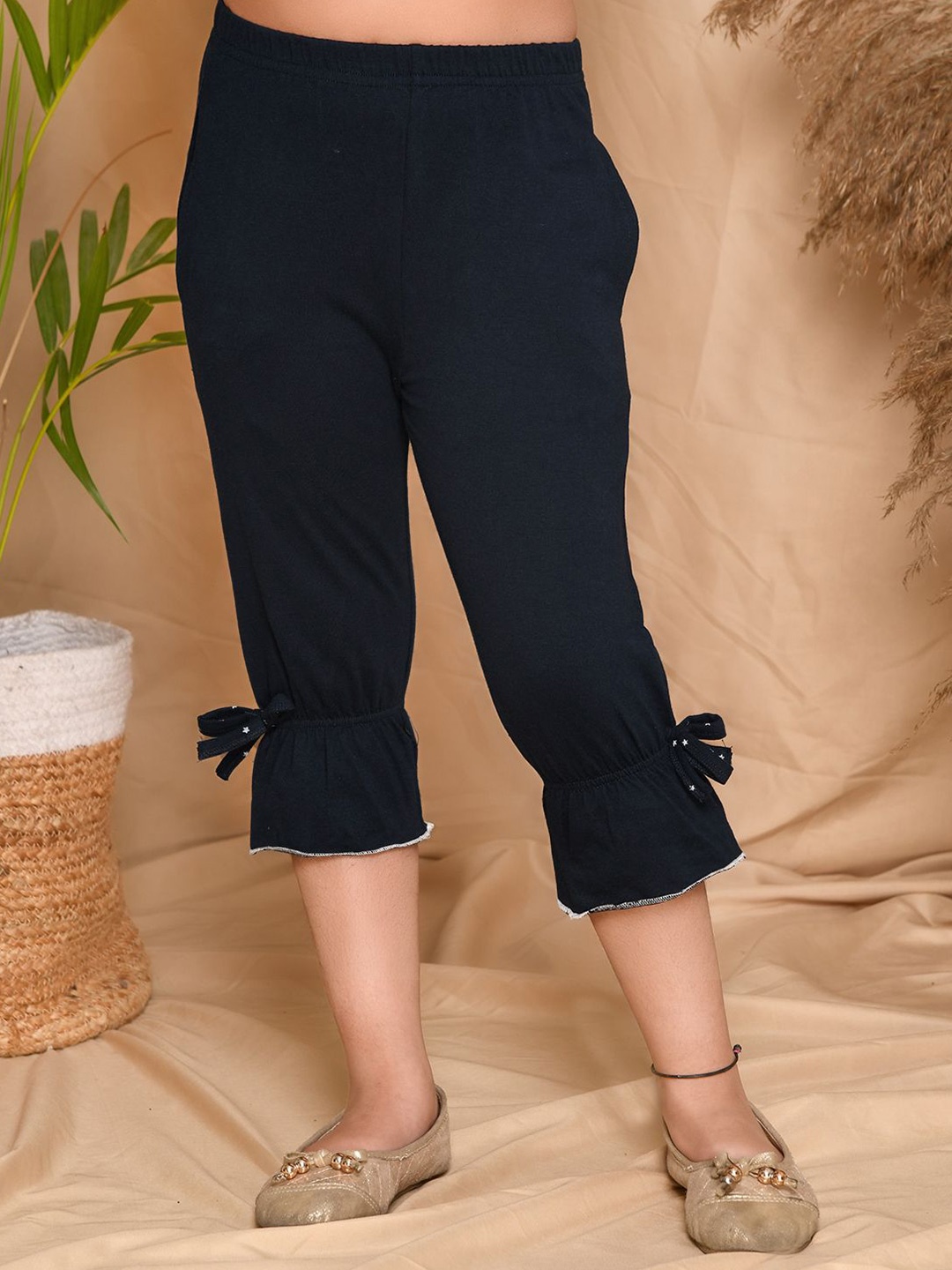 

Kids Cave Girls Capris, Navy blue