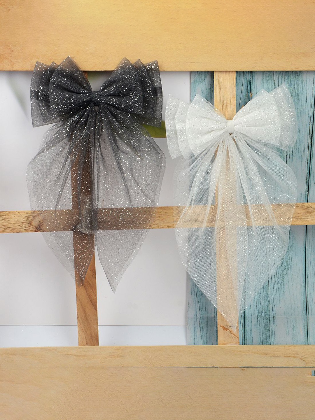 

Radhu & Kabby Women Set of 2 Pieces Hair Bow, Grey