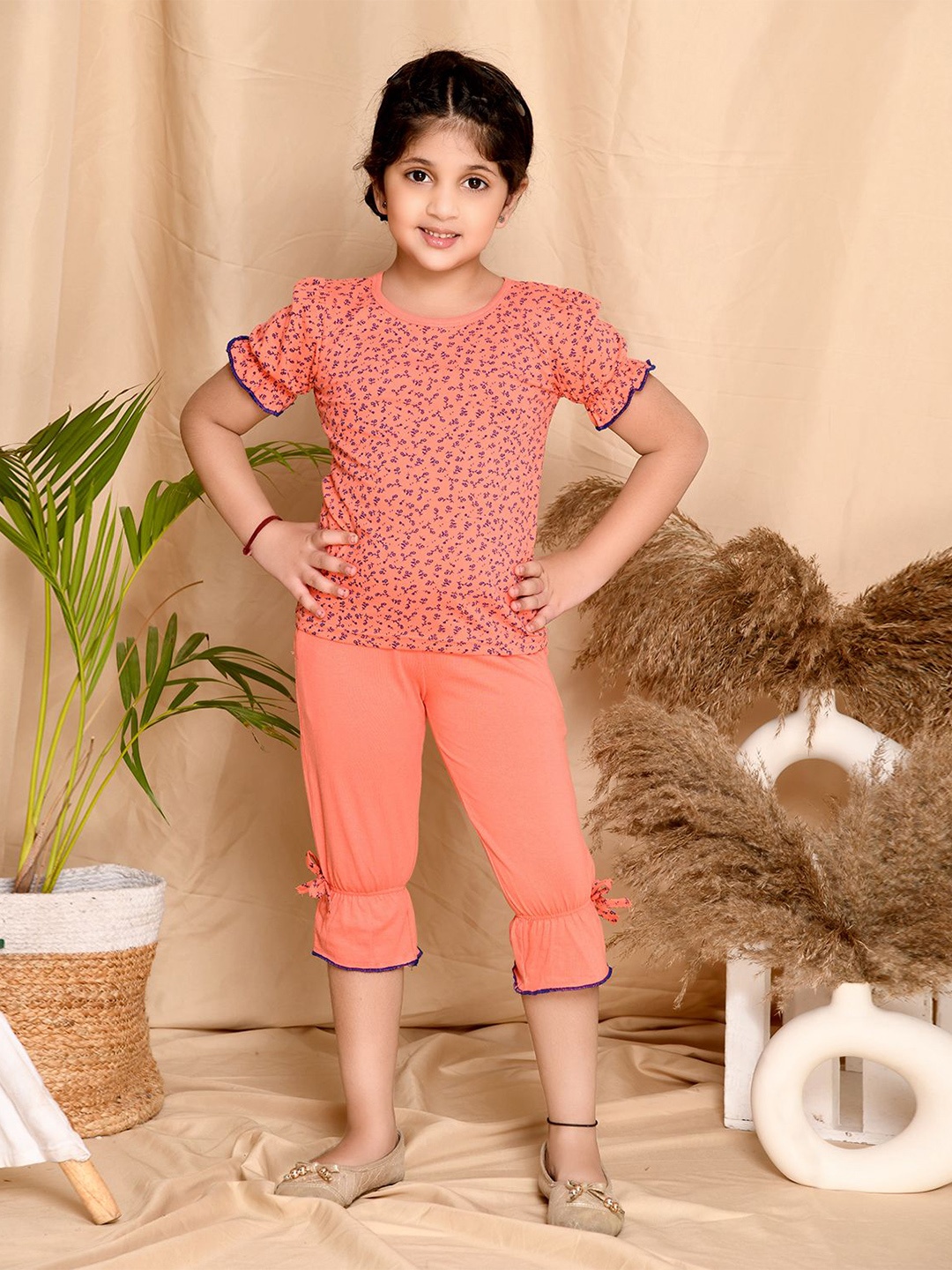 

Kids Cave Girls Printed Top with Capris, Orange