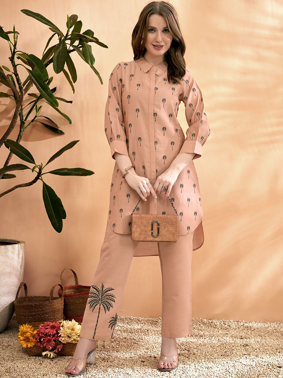 

Anouk Embroidered Top With Trousers Co-Ords, Peach