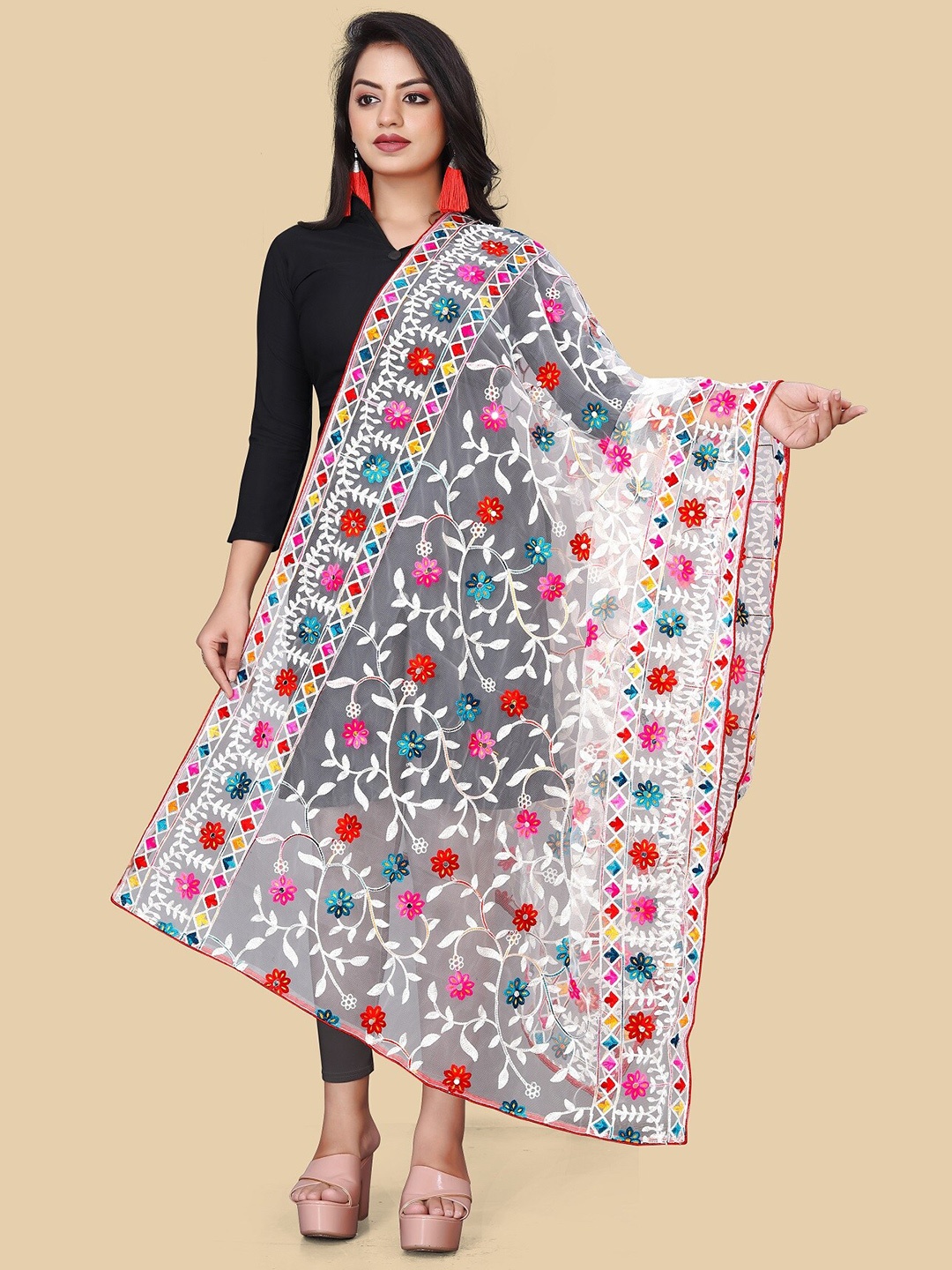 

DHARMEE Women Embroidered Dupatta, White
