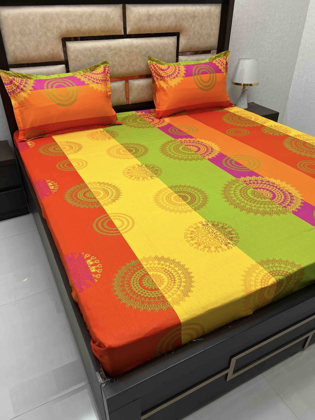 

Pure Decor Yellow & Green Ethnic Motifs Cotton 260 TC Queen Bedsheet with 2 Pillow Covers