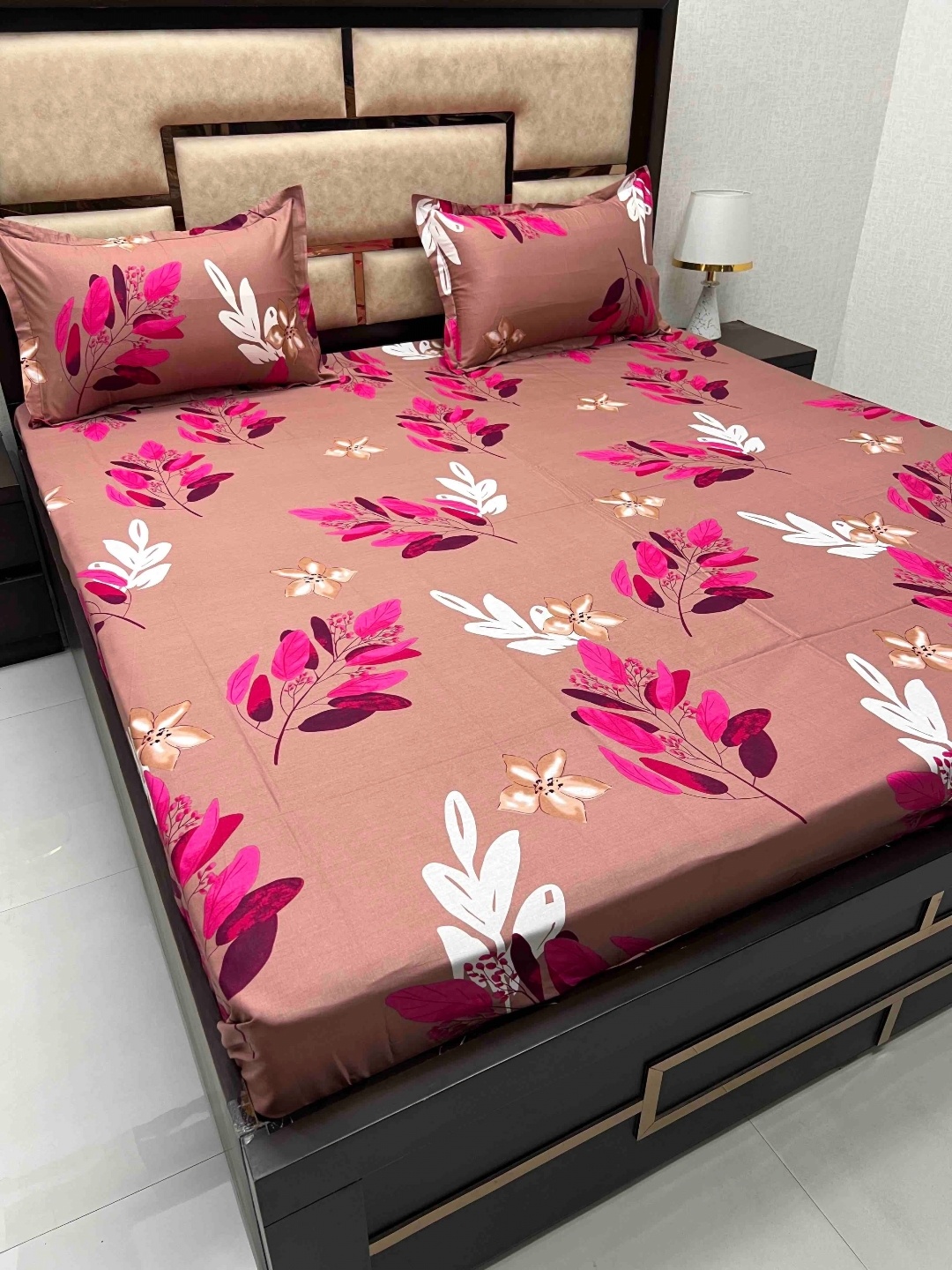 

Pure Decor Brown & Pink Floral 260 TC Queen Bedsheet with 2 Pillow Covers