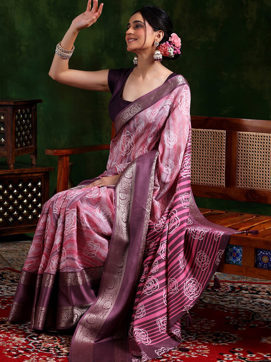 

Libas Floral Zari Saree, Mauve