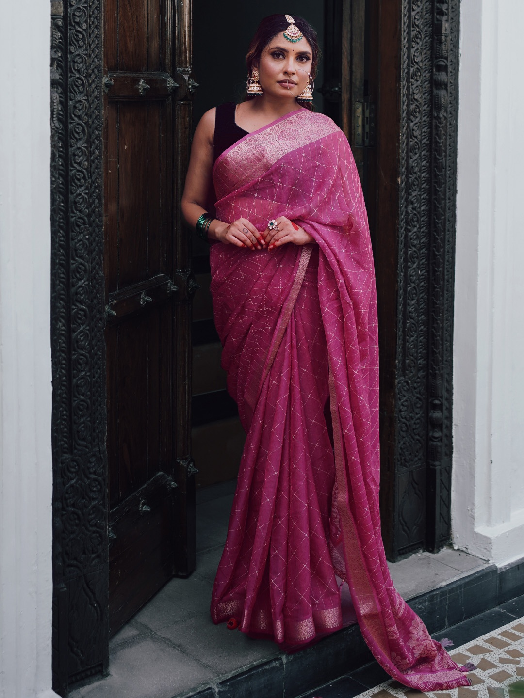 

Libas Woven Design Zari Saree, Pink