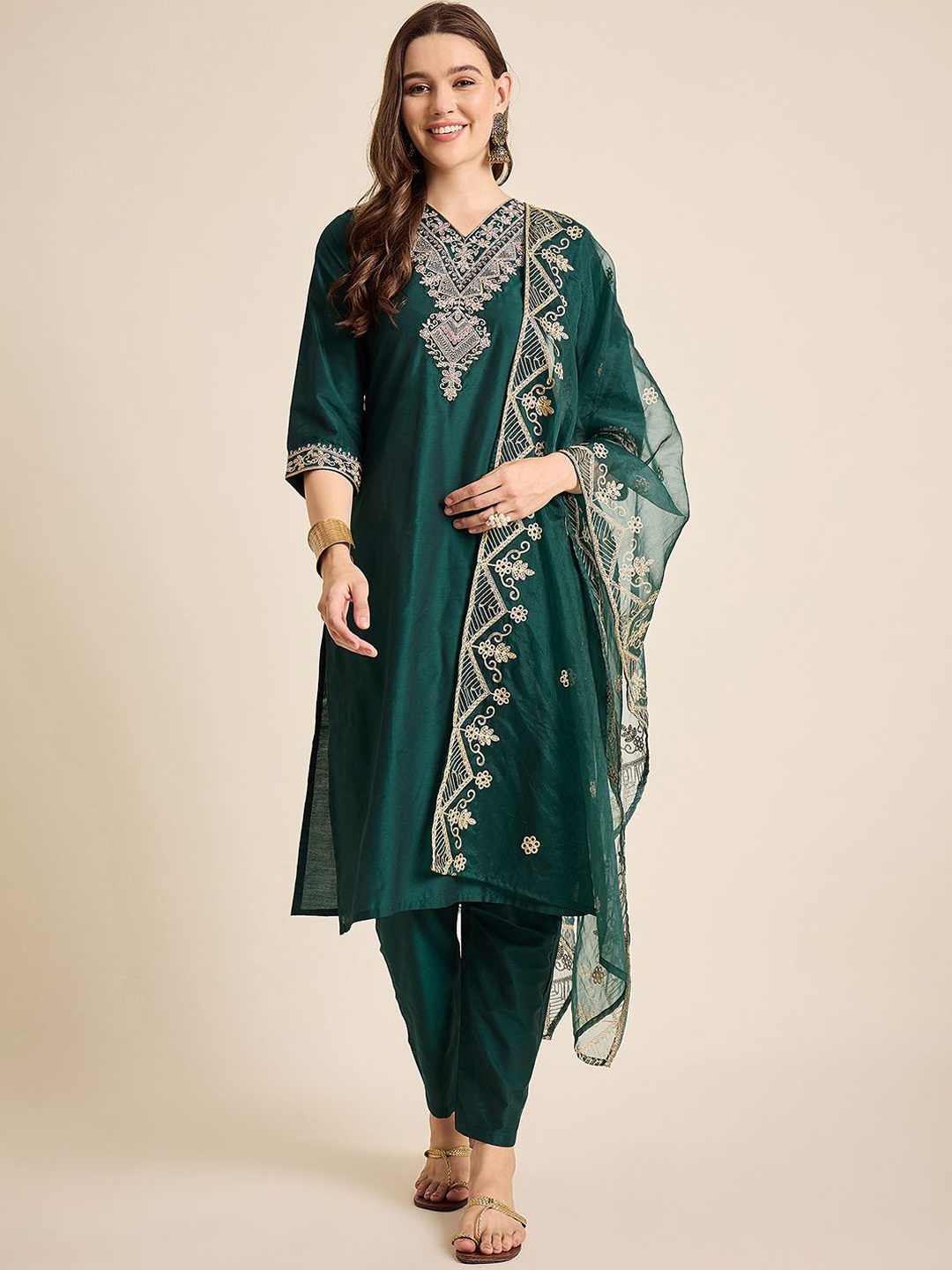 

SheWill Green V Neck Embroidered Regular Thread Work Straight Kurta Set