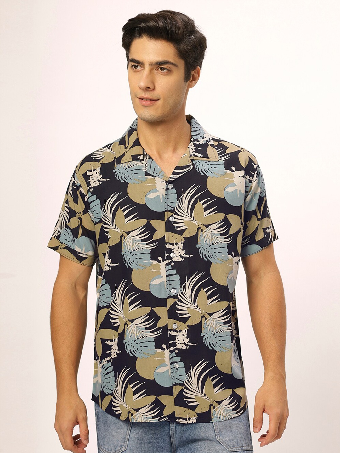 

N AND J Men Cuban Collar Relaxed Floral Printed Opaque Printed Casual Shirt, Black