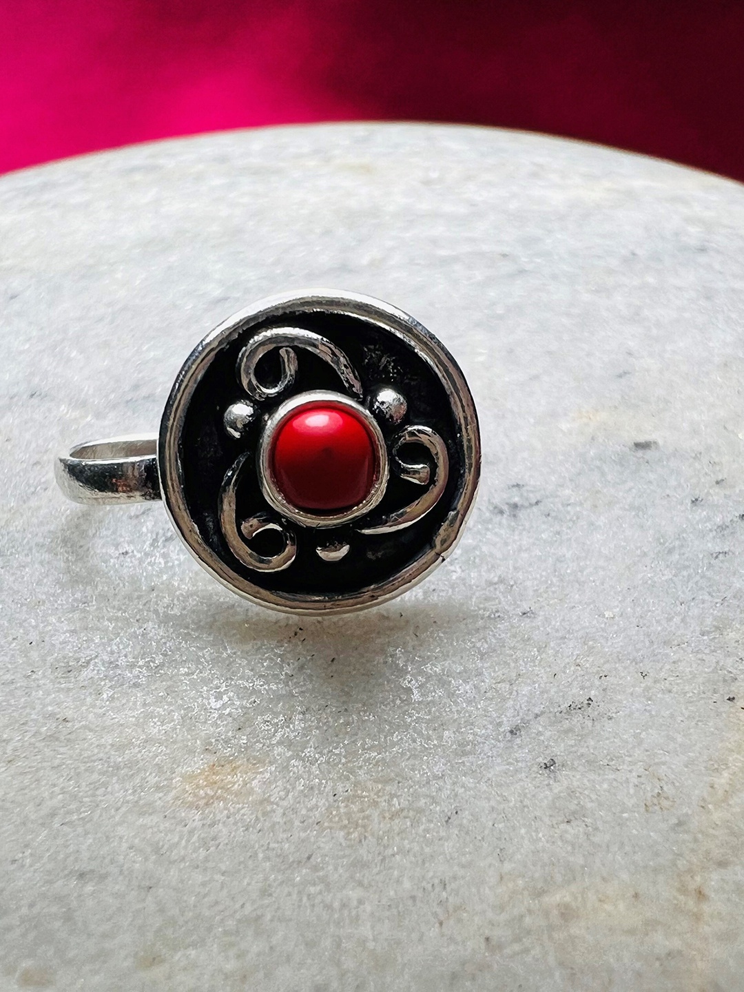 

Arte Jewels 92.5 Sterling Silver Stone-Studded Clip-On Septum Nosepin