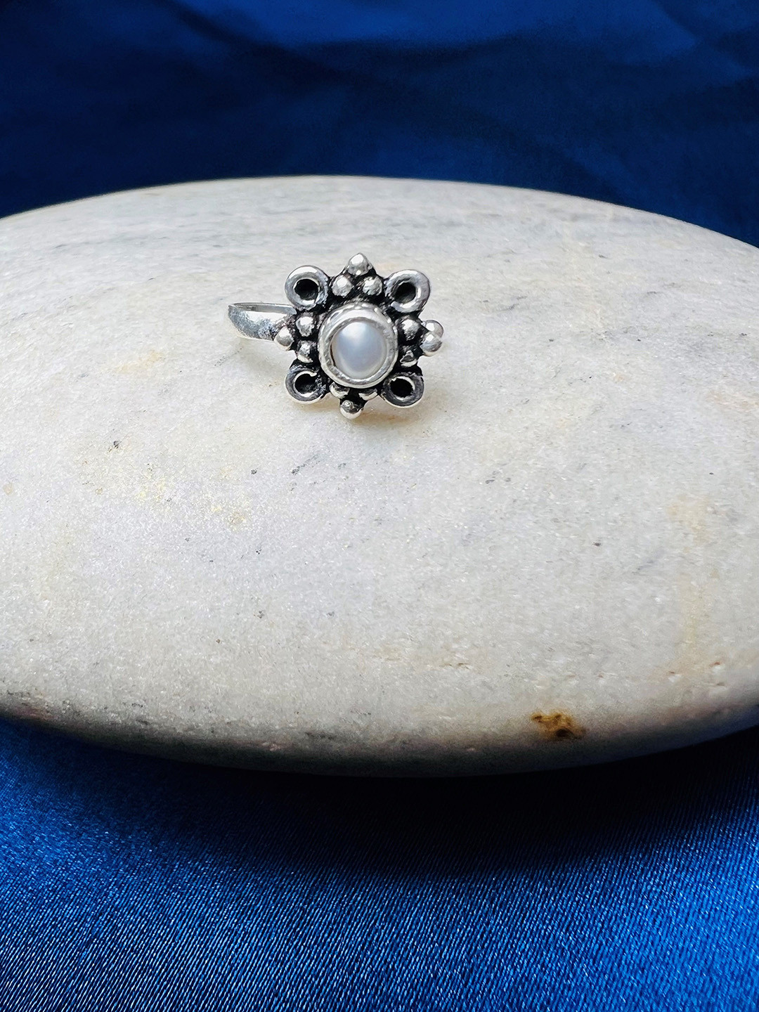 

Arte Jewels 92.5 Sterling Silver Stone-Studded Nosepin