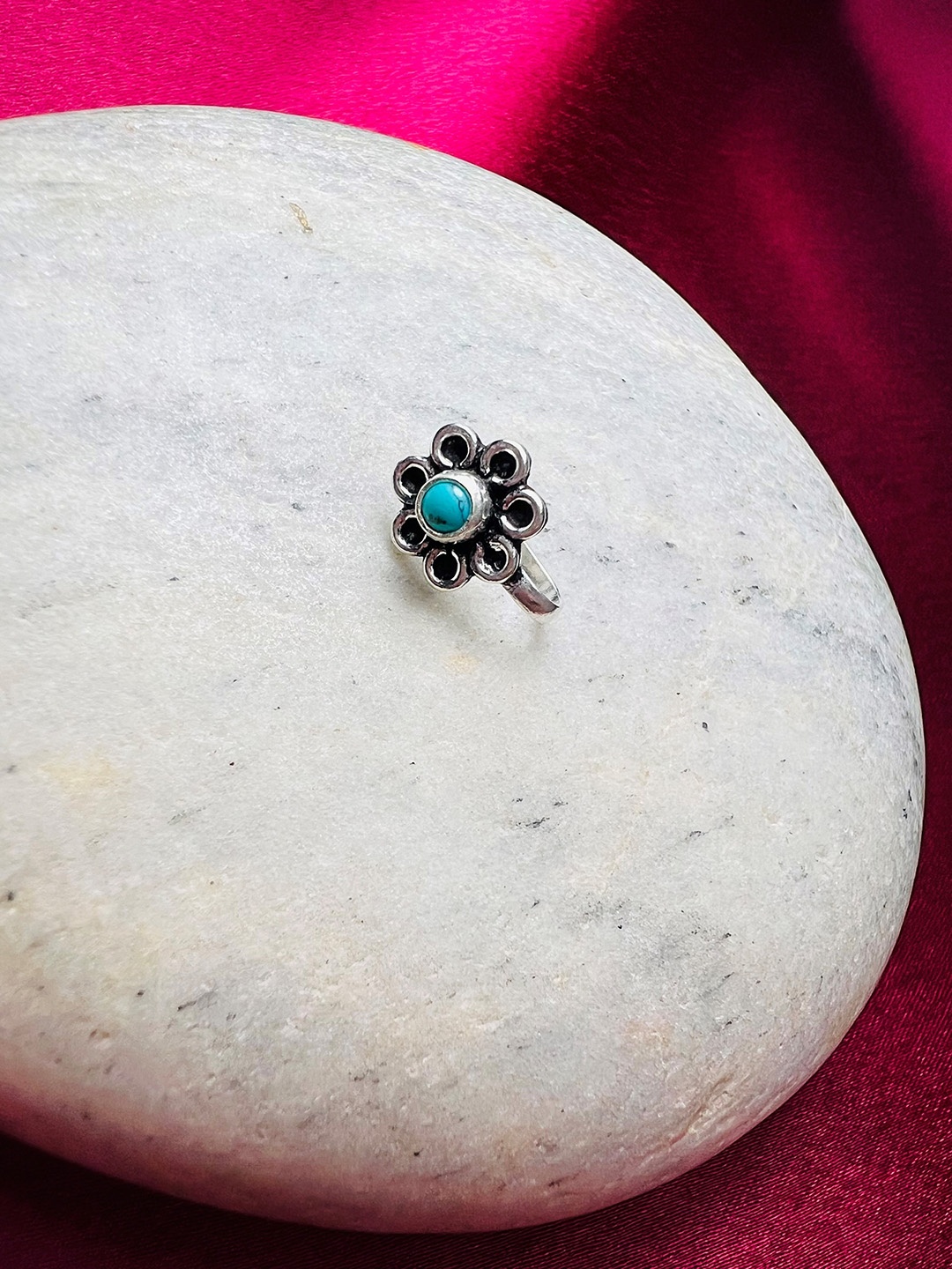 

Arte Jewels 92.5 Sterling Silver Stone-Studded Clip-On Septum Nosepin
