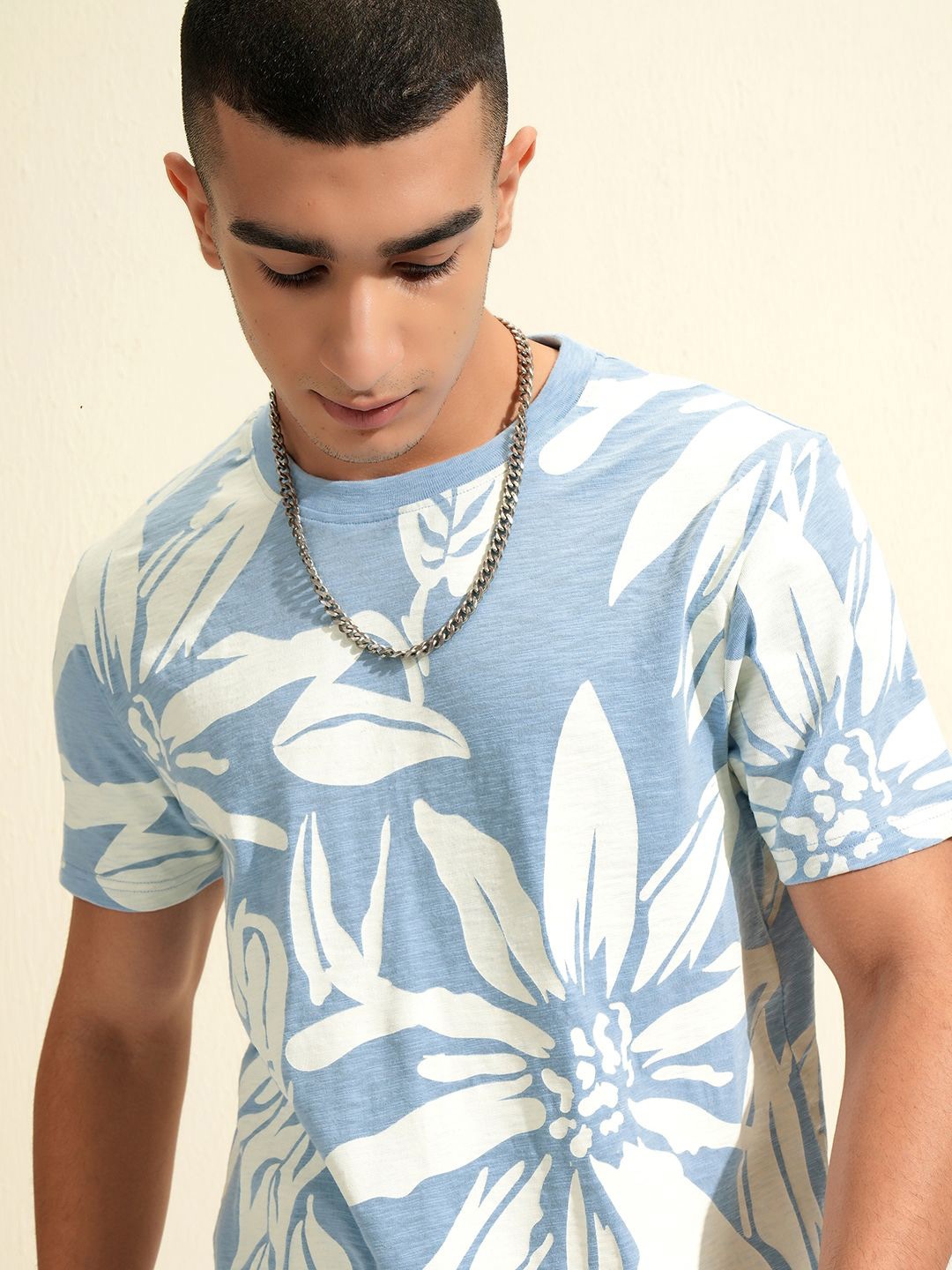 

HIGHLANDER Men Floral Printed Round Neck T-shirt, Blue